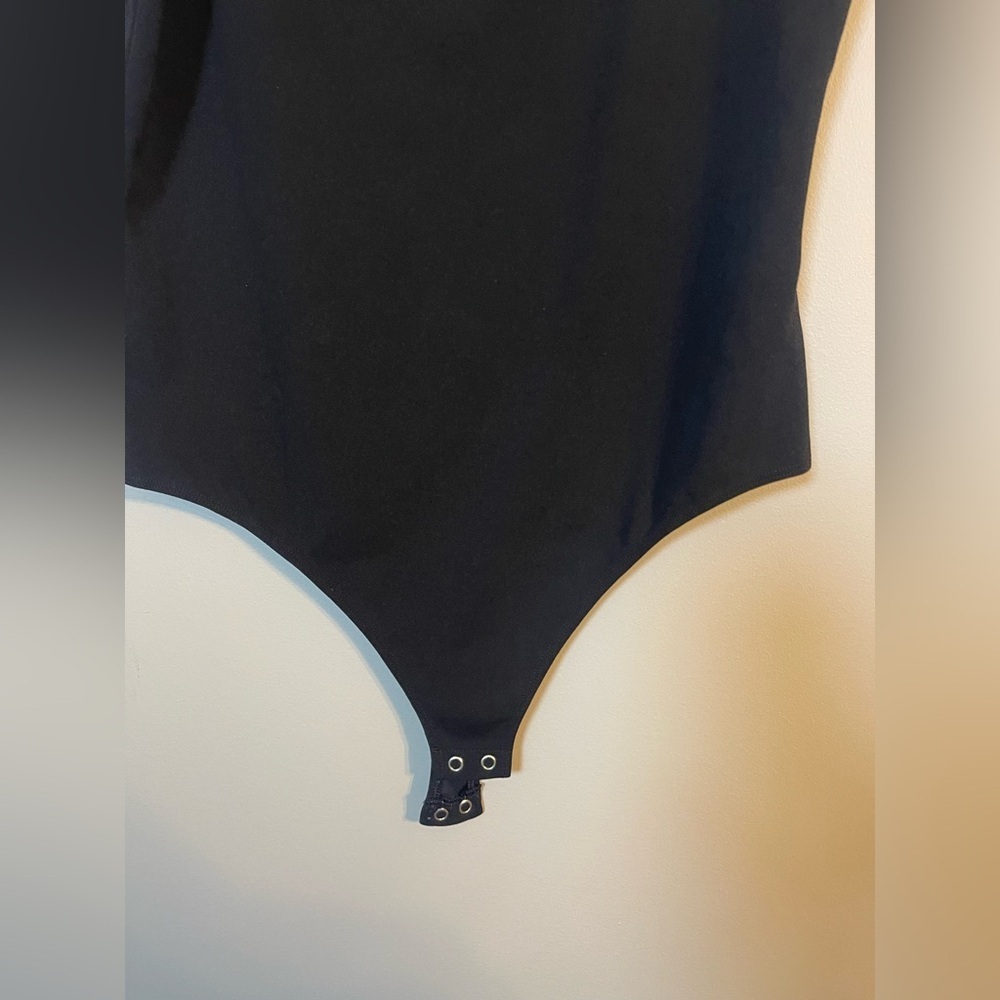 Express Women's Black Bodysuit - Picture 5 of 10